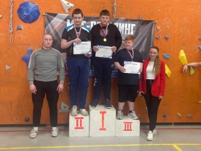 Дню защитника Отечества посвятили проведение Чемпионата и Первенства по мас-рестлингу на Урале