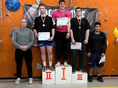 Дню защитника Отечества посвятили проведение Чемпионата и Первенства по мас-рестлингу на Урале