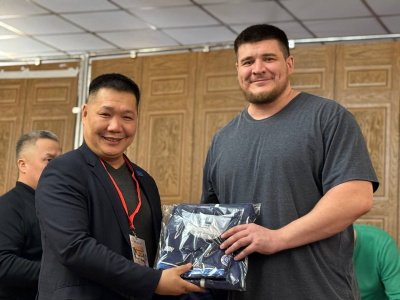 Охотничий магазин «Учур» и компания «ВОСТОК Капитал» экипировали сборную Якутии по мас-рестлингу 